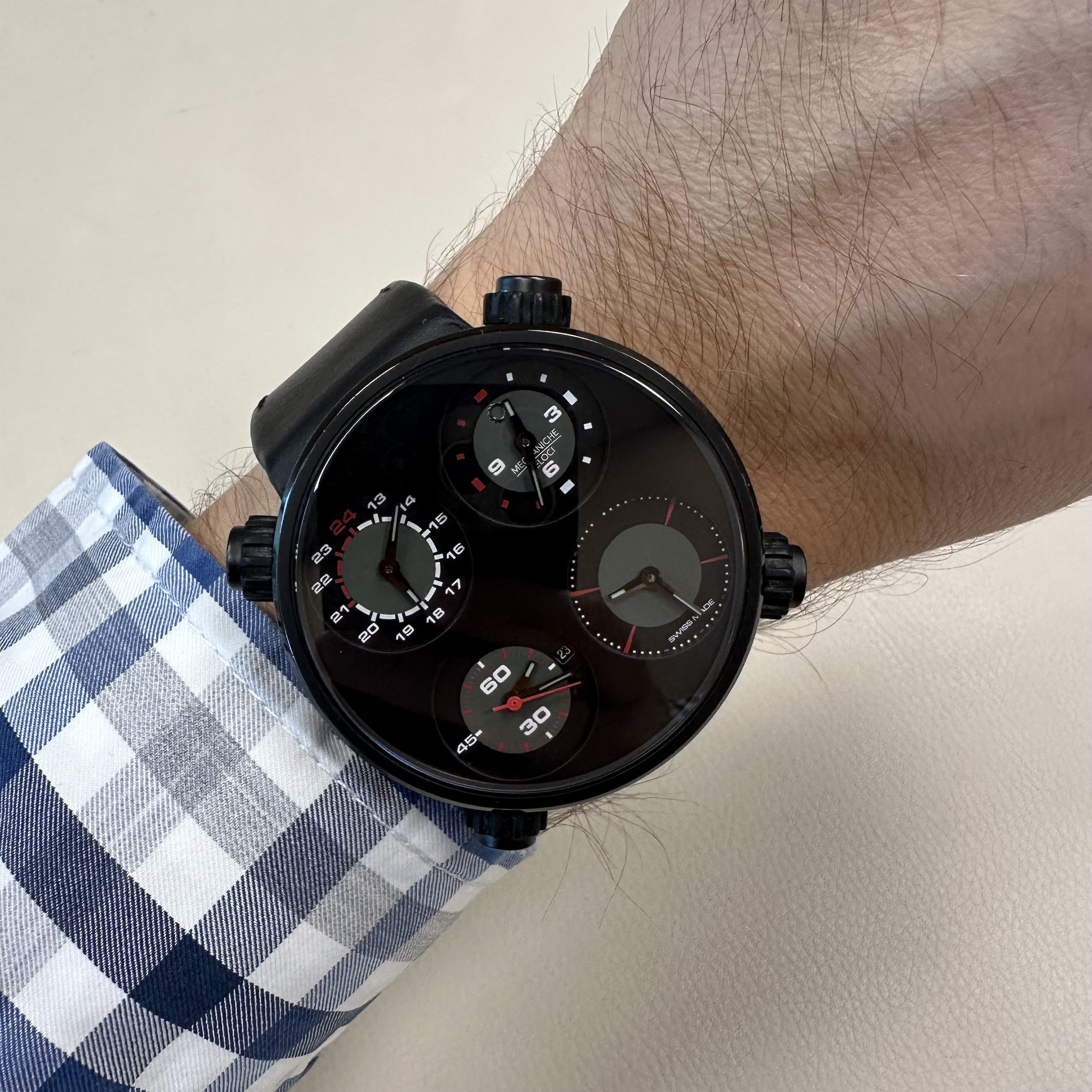 MECCANICHE VELOCI W124K110407017 Quadro Valovole Erkek Saati Ürün ana görseli