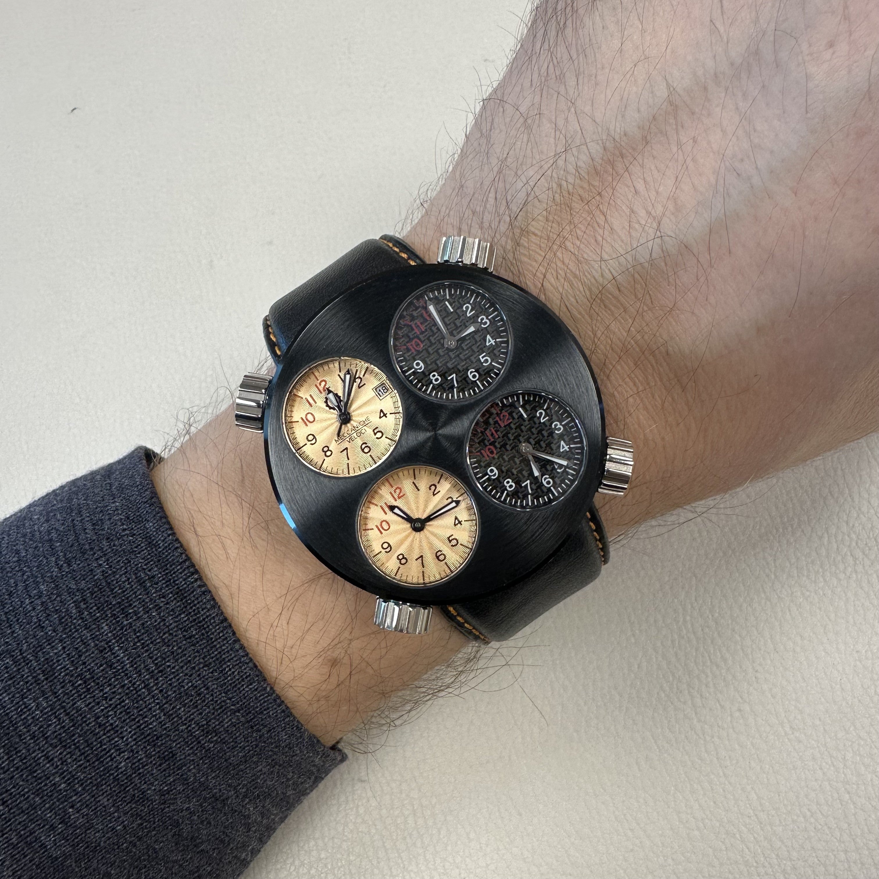 MECCANICHE VELOCI W124K138407017 Quadro Valovole Erkek Saati Ürün ana görseli