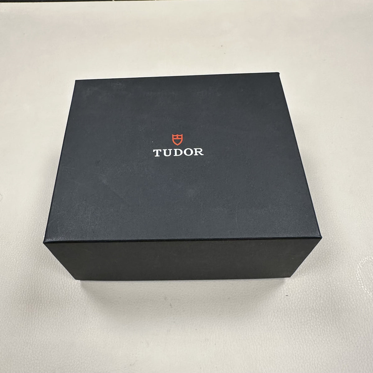 TUDOR M79000N-0002 Black Bay 54 Erkek Saati