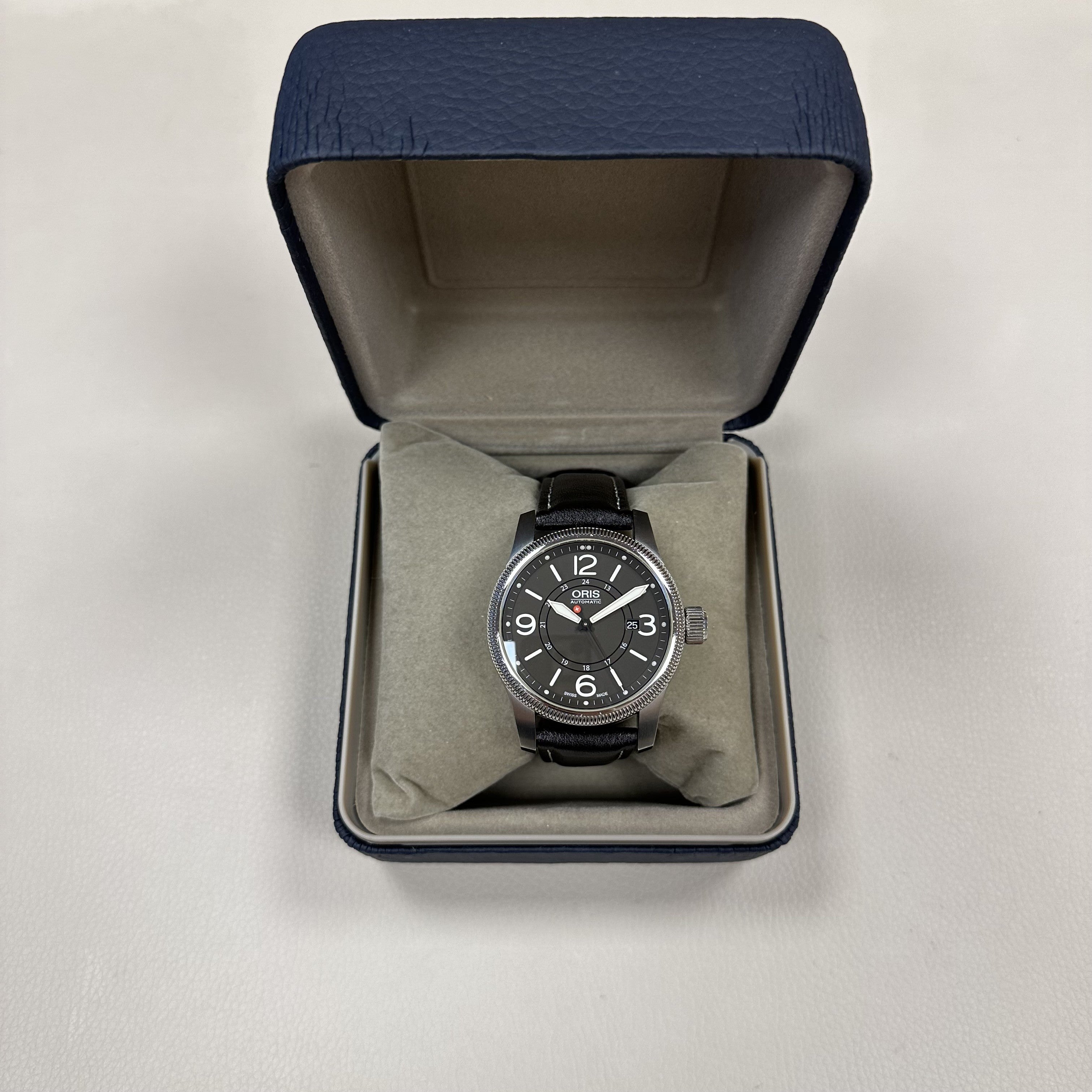 ORIS 733.7629.40.63L Aviation Swiss Hunter Team PS Edt. Erkek Saati