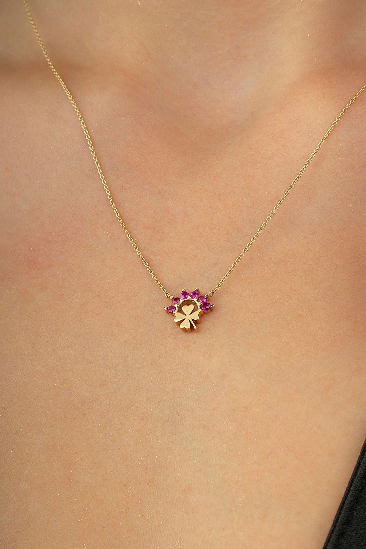 14 Ayar Taşlı 4 Yapraklı Yonca Altın Kolye