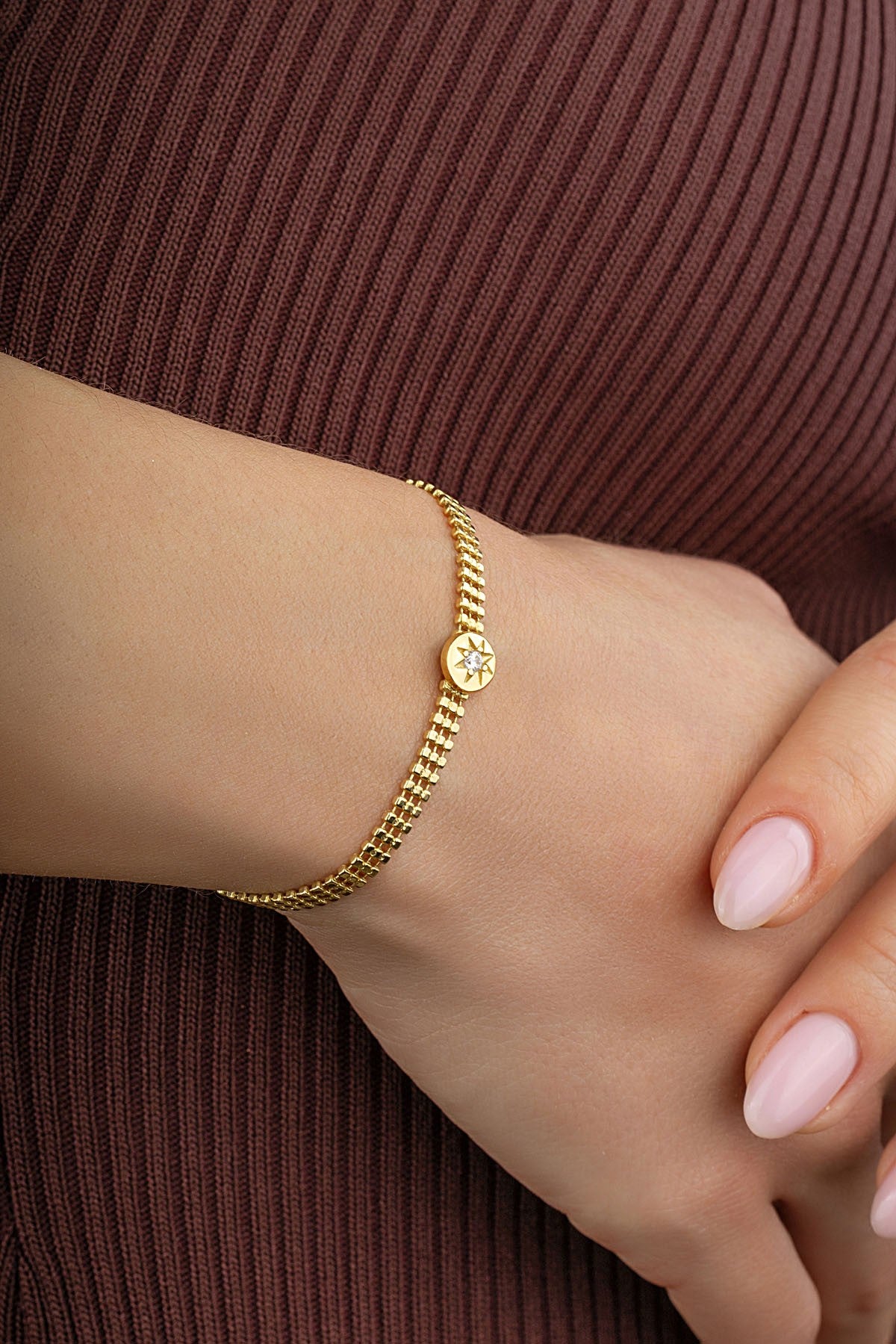 14 Ayar Zincir Yıldız Taşlı Altın Bileklik Ürün ana görseli