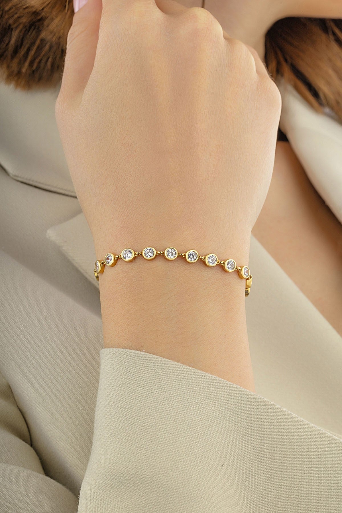 14 Ayar Altın Beyaz Taşlı Zincir Bileklik Ürün ikincil görseli