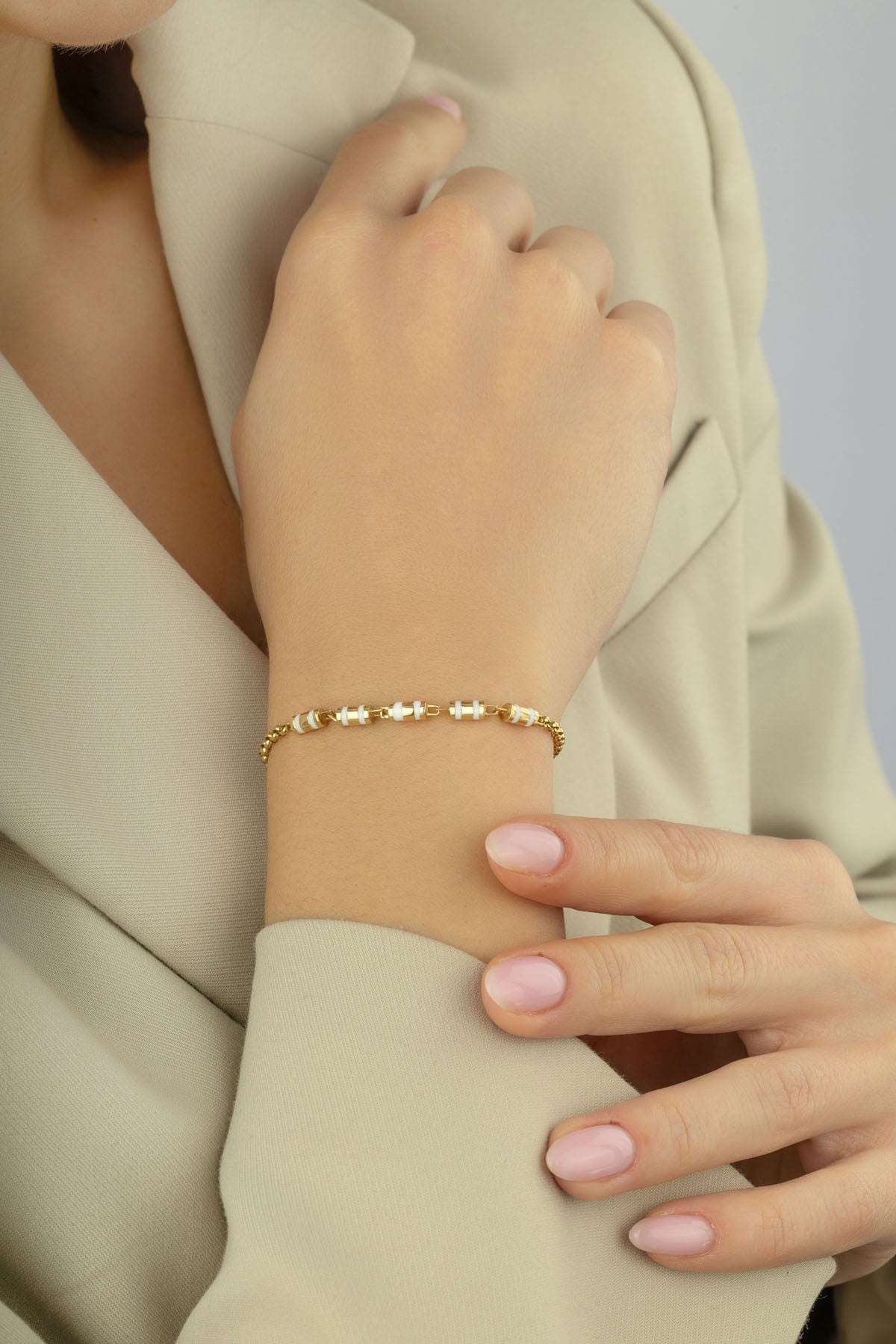 14 Ayar Beyaz Şeritli Altın Bileklik Ürün ana görseli