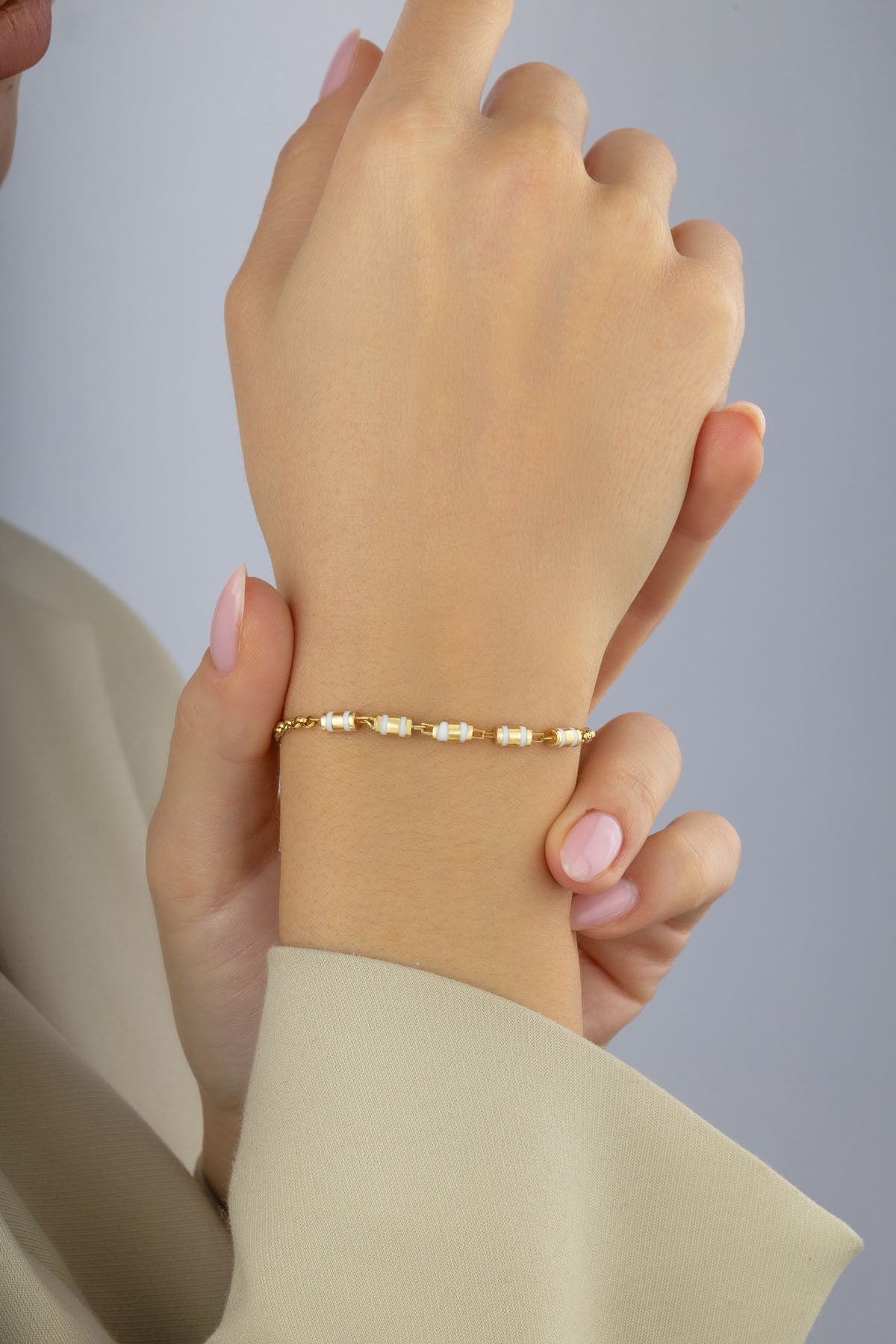 14 Ayar Beyaz Şeritli Altın Bileklik