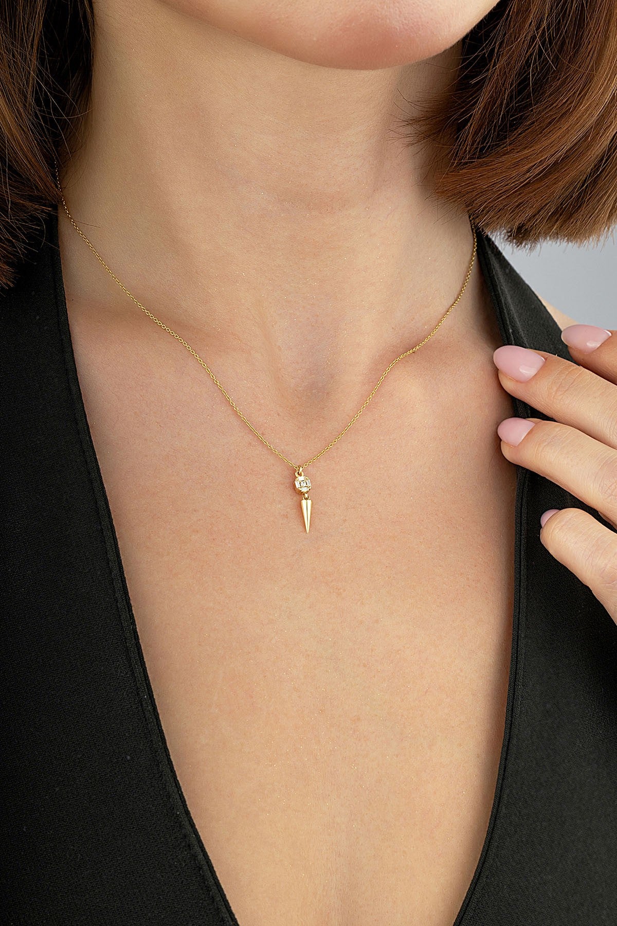 14 Ayar Taşlı Altın Kolye