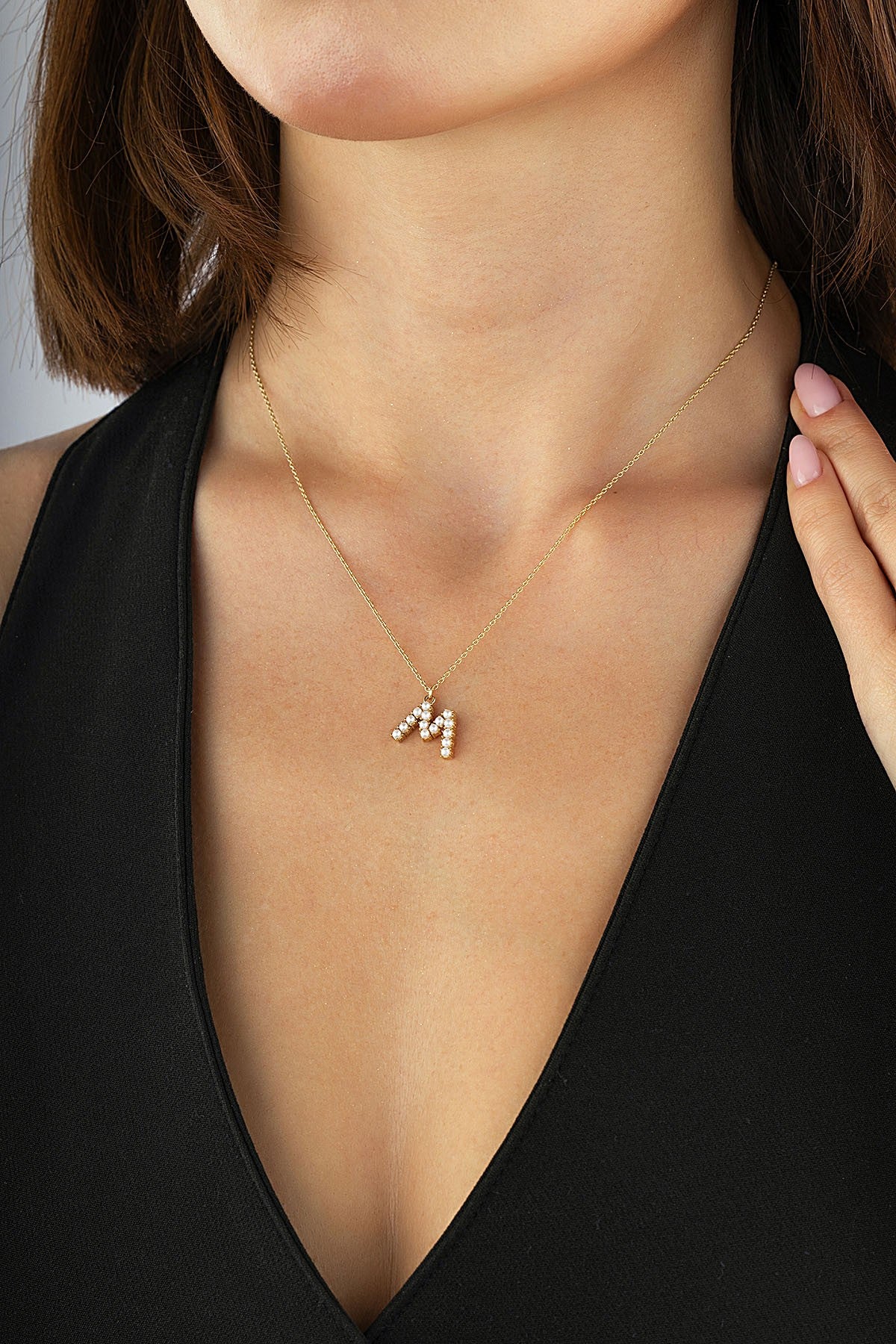 14 Ayar Taşlı M Harfi Altın Kolye