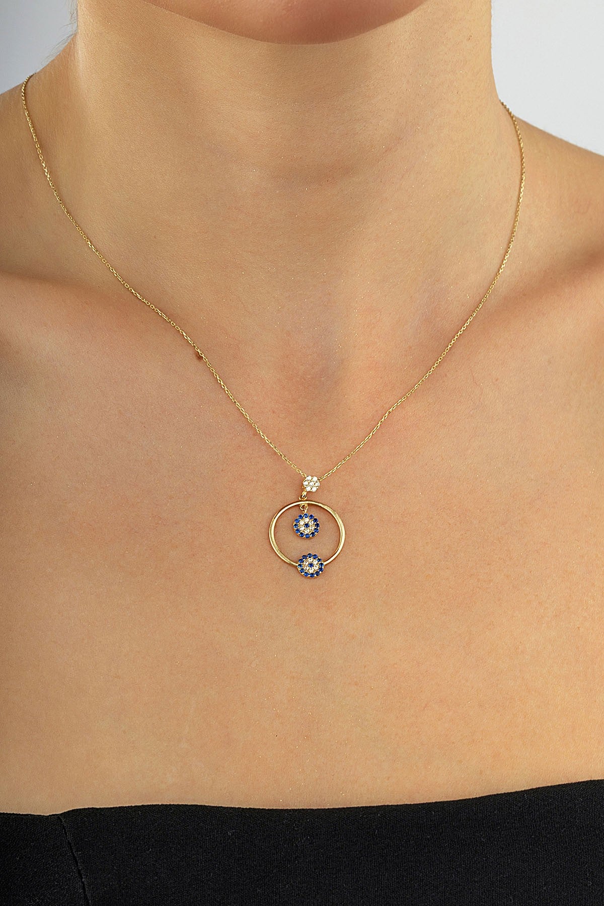 14 Ayar Taşlı Sallantılı Altın Kolye