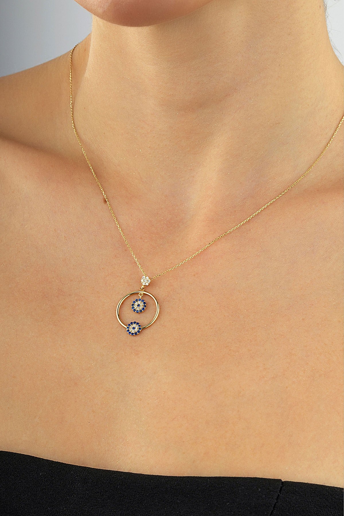 14 Ayar Taşlı Sallantılı Altın Kolye