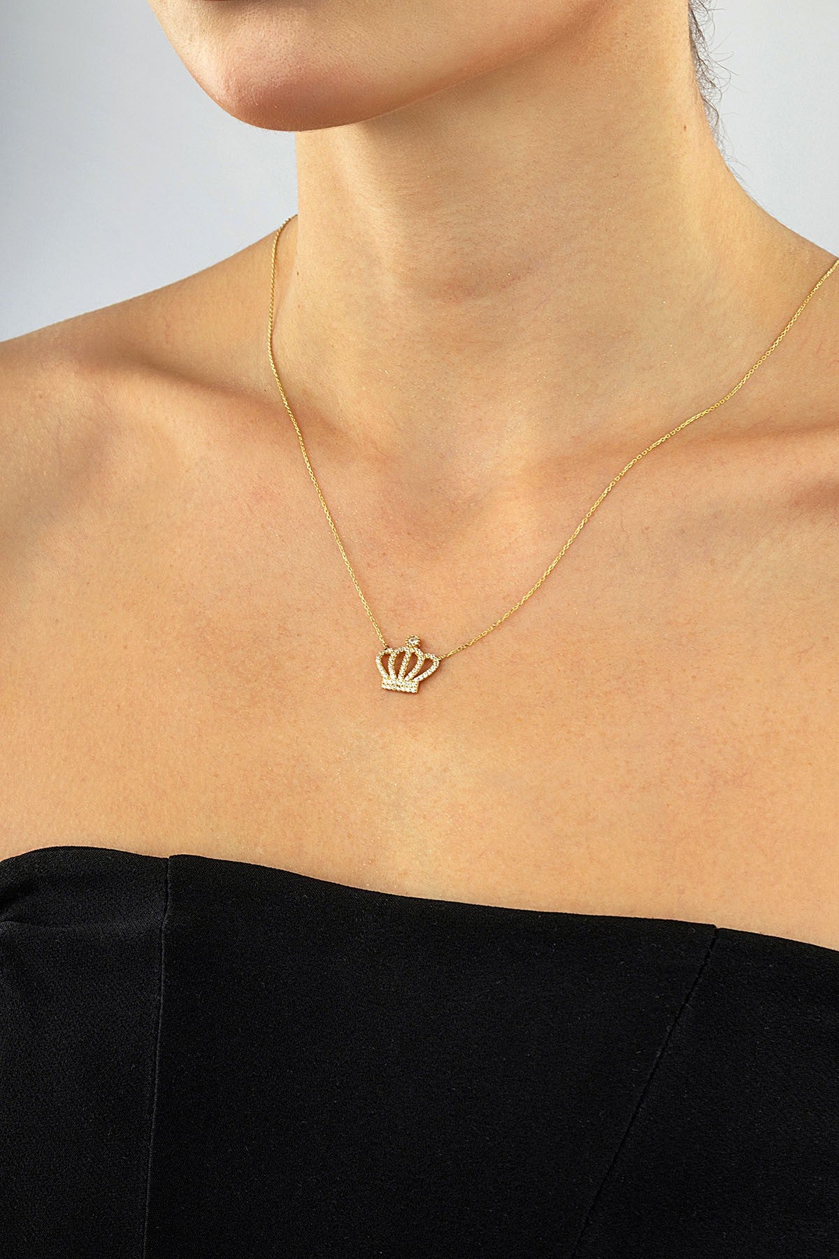 14 Ayar Taşlı Kral Tacı Altın Kolye