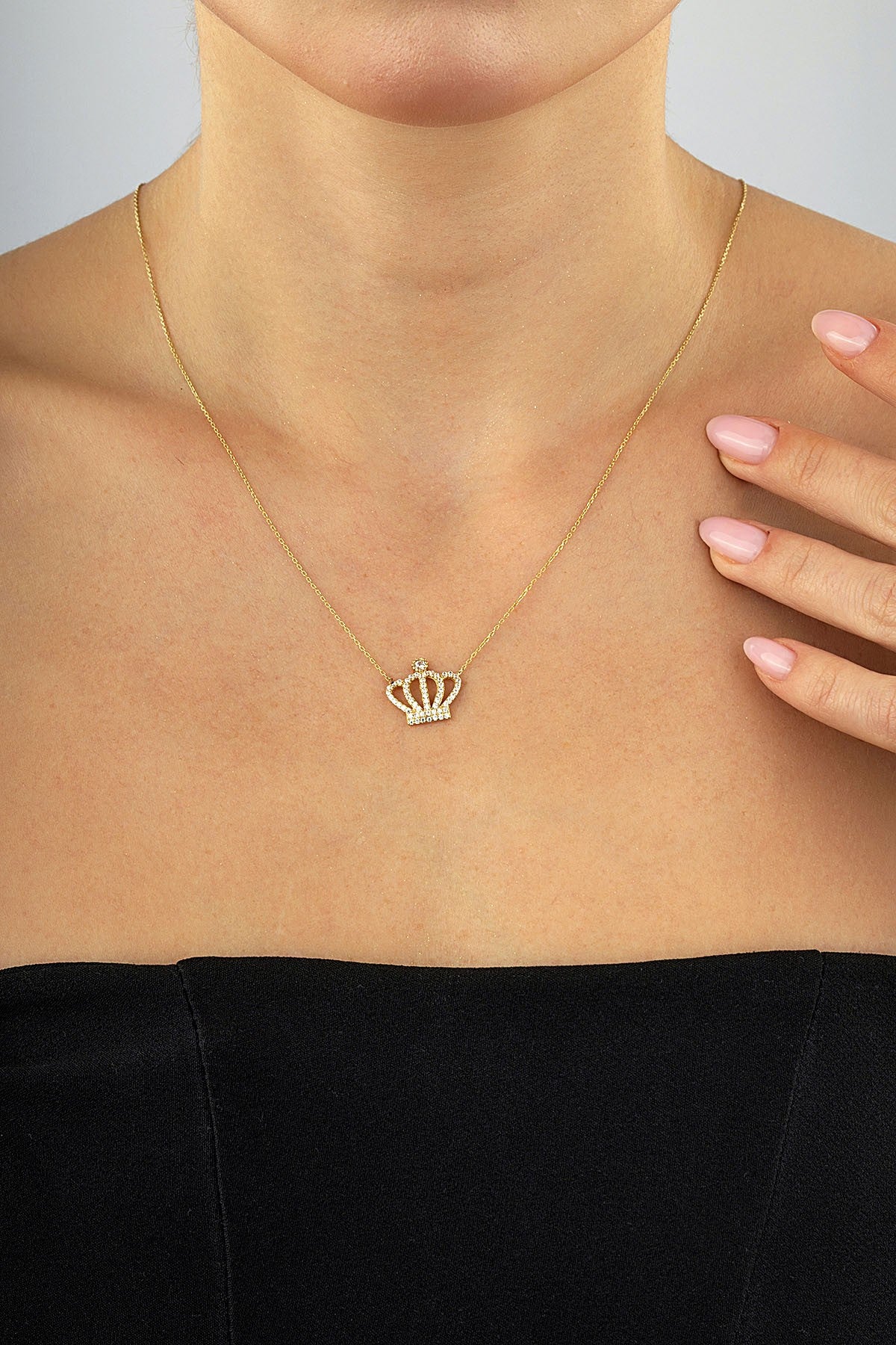 14 Ayar Taşlı Kral Tacı Altın Kolye