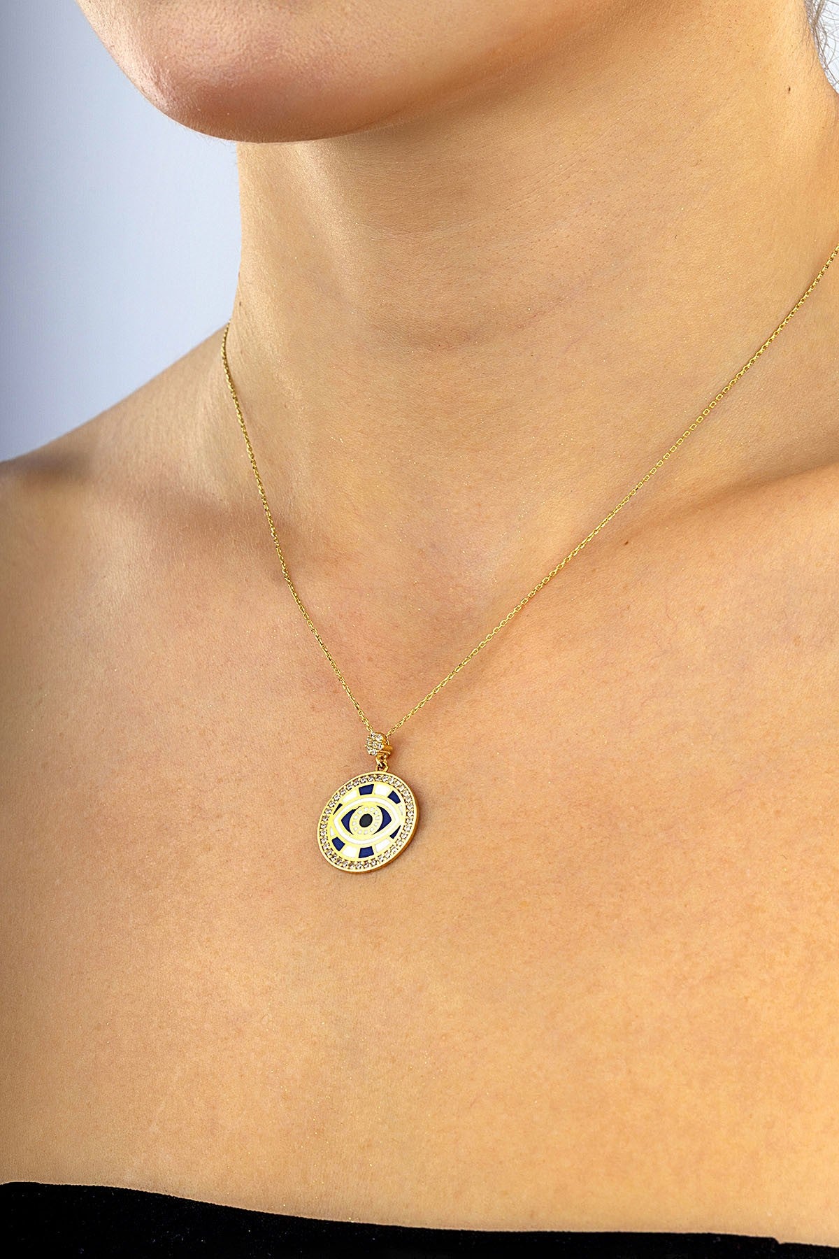 14 Ayar Taşlı Halka Göz Figürlü Altın Kolye