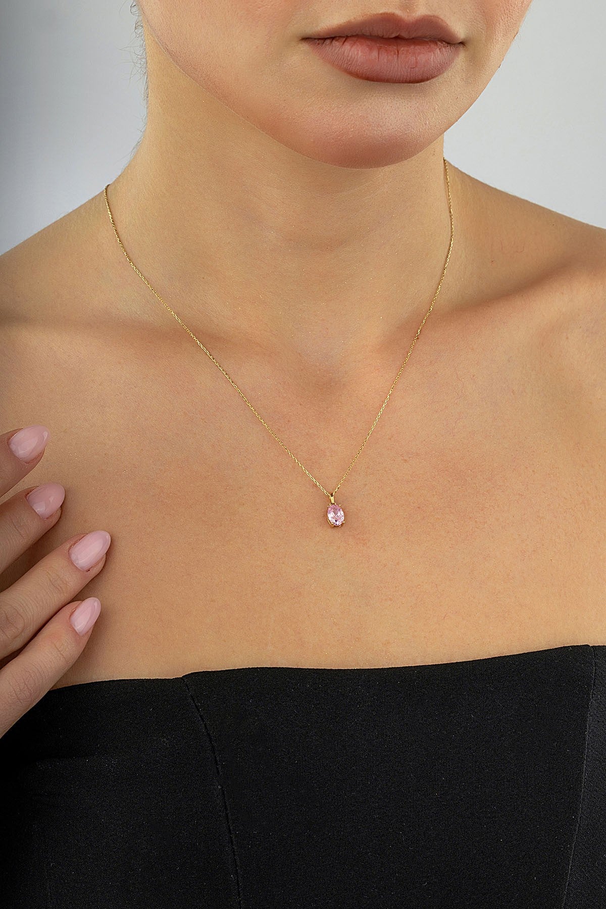 14 Ayar Pembe Oval Taşlı Altın Kolye Secondary image