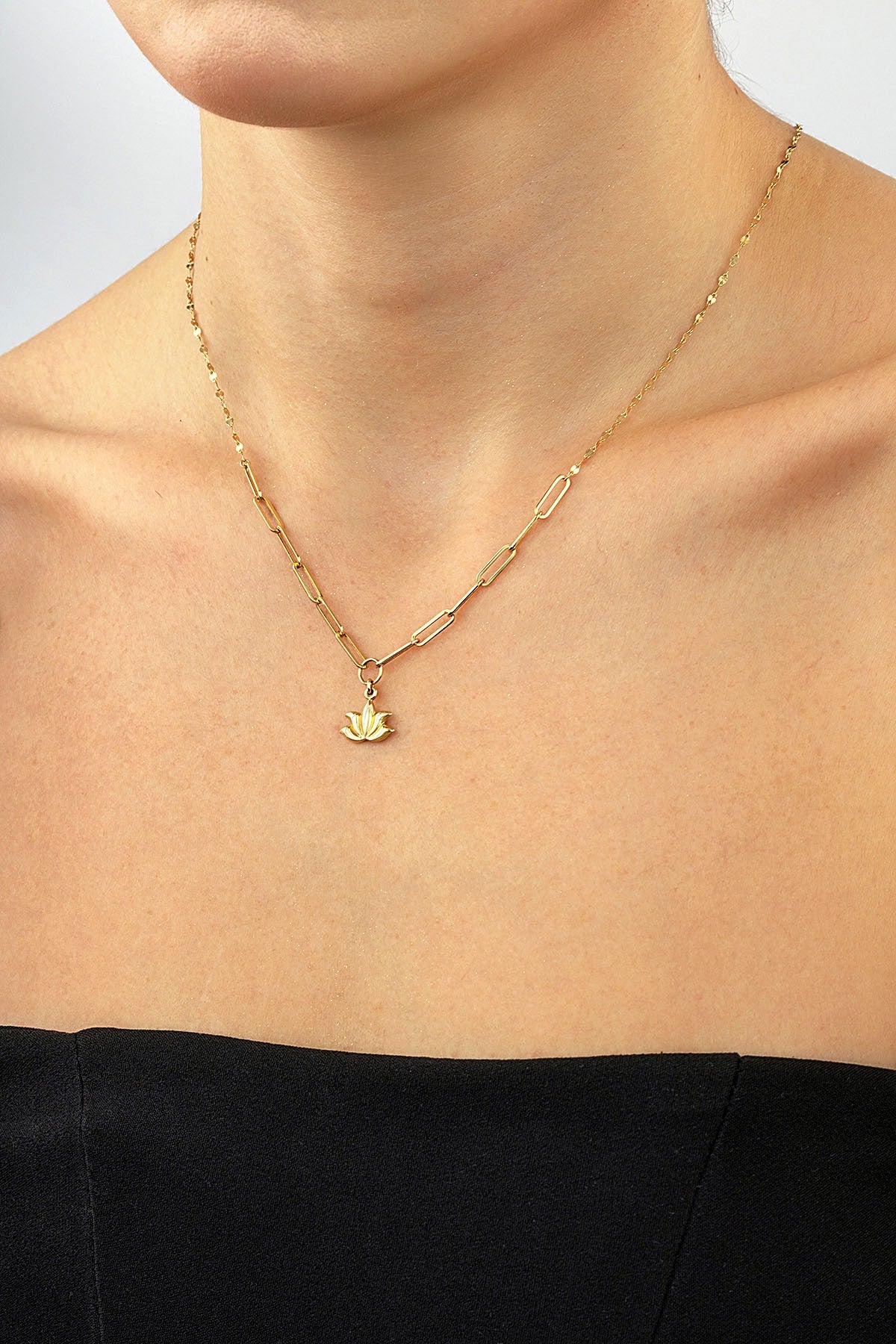 14 Ayar Lotus Çiçeği Altın Kolye