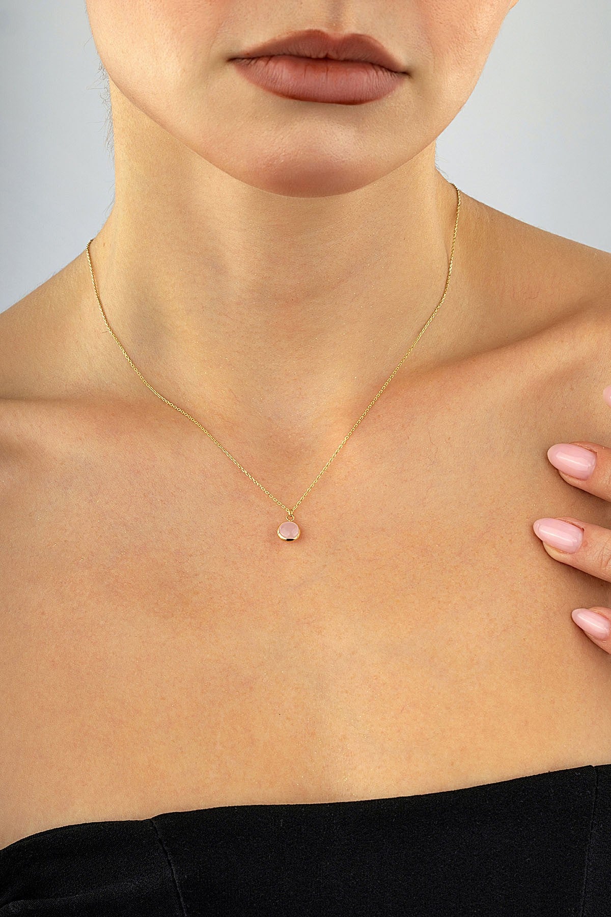 14 Ayar Taşlı Altın Kolye