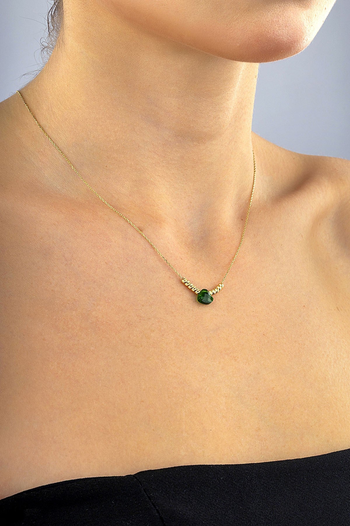 14 Ayar Yeşil Kalpli Altın Kolye