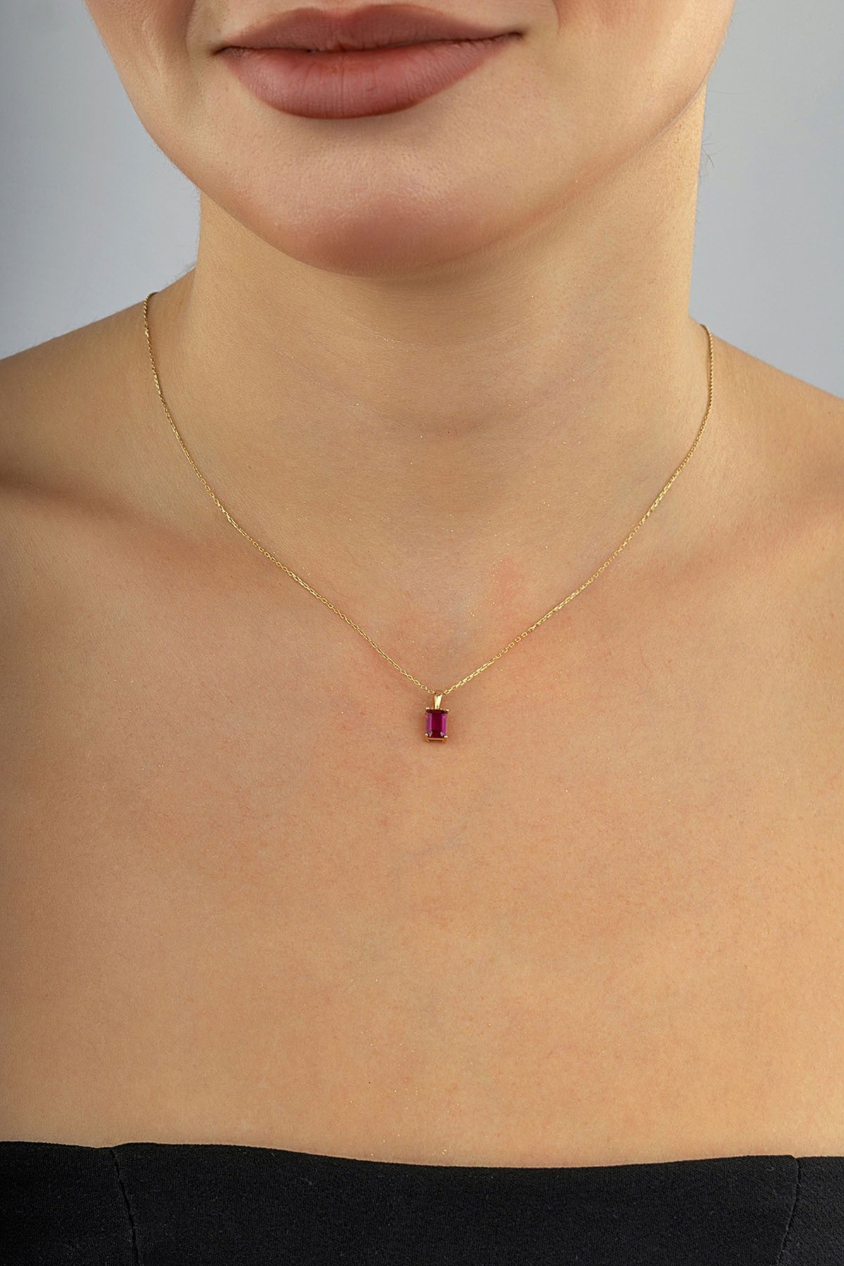 14 Ayar Mor Baget Taşlı Altın Kolye