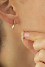 Taşlı Üçgen Formlu Küpe