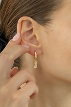 14 Ayar Sonsuzluk Taşlı Altın Küpe