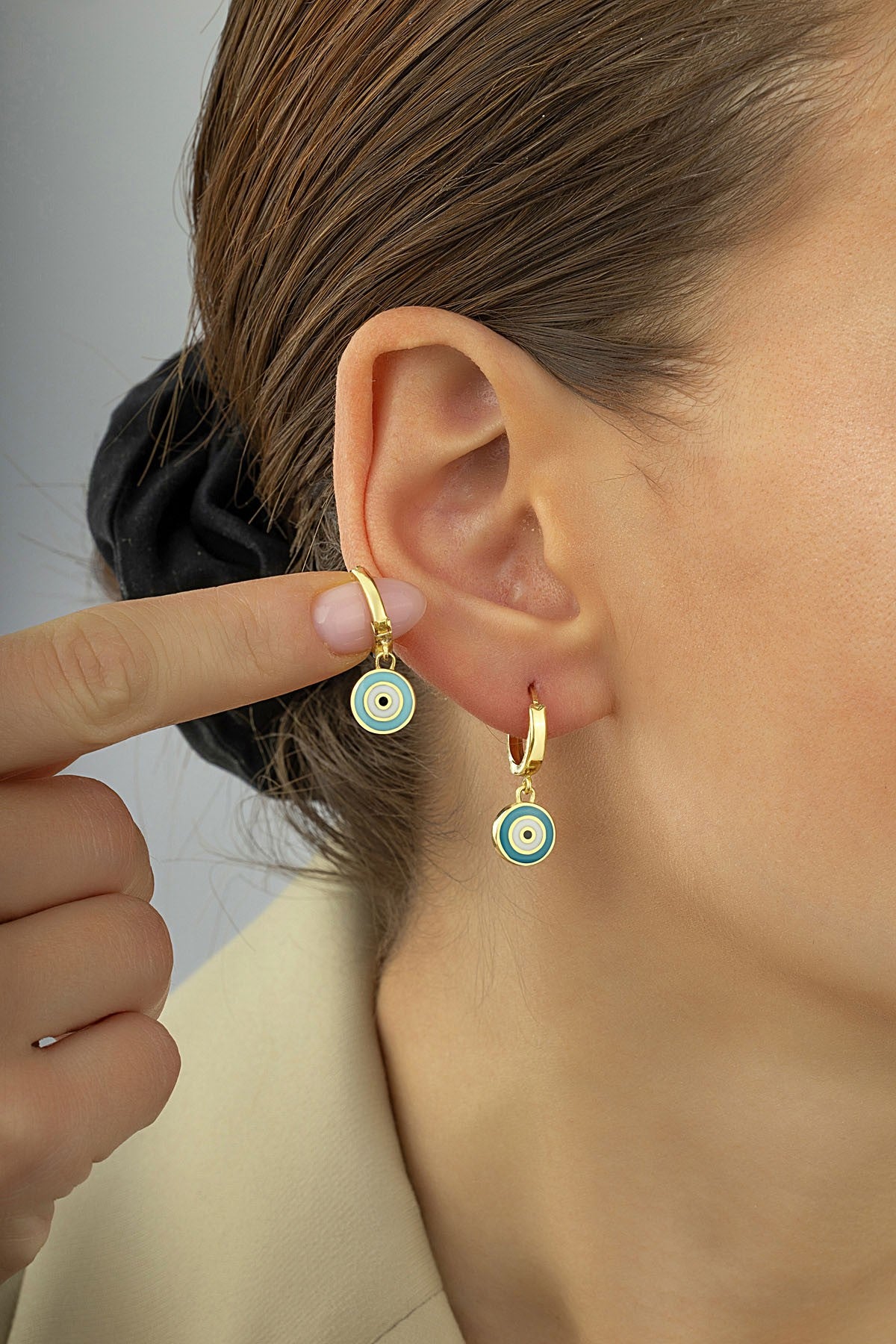 14 Ayar Sallantılı Turkuaz Nazar Altın Küpe Ürün ana görseli