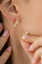 14 Ayar Taşlı Modern Altın Küpe