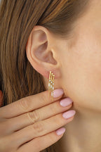 Üçlü Sallanan Taşlı Altın Küpe