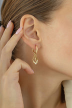 14 Ayar Sallanan Taşlı Altın Küpe