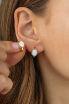 Büyük Beyaz Taşlı Altın Küpe