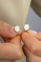 Büyük Beyaz Taşlı Altın Küpe