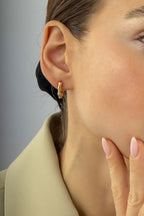 Taşlı Altın Küpe