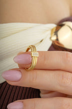 3 Şerit Taşlı Altın Yüzük