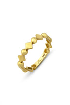 Dörtgen Sıralı Altın Yüzük