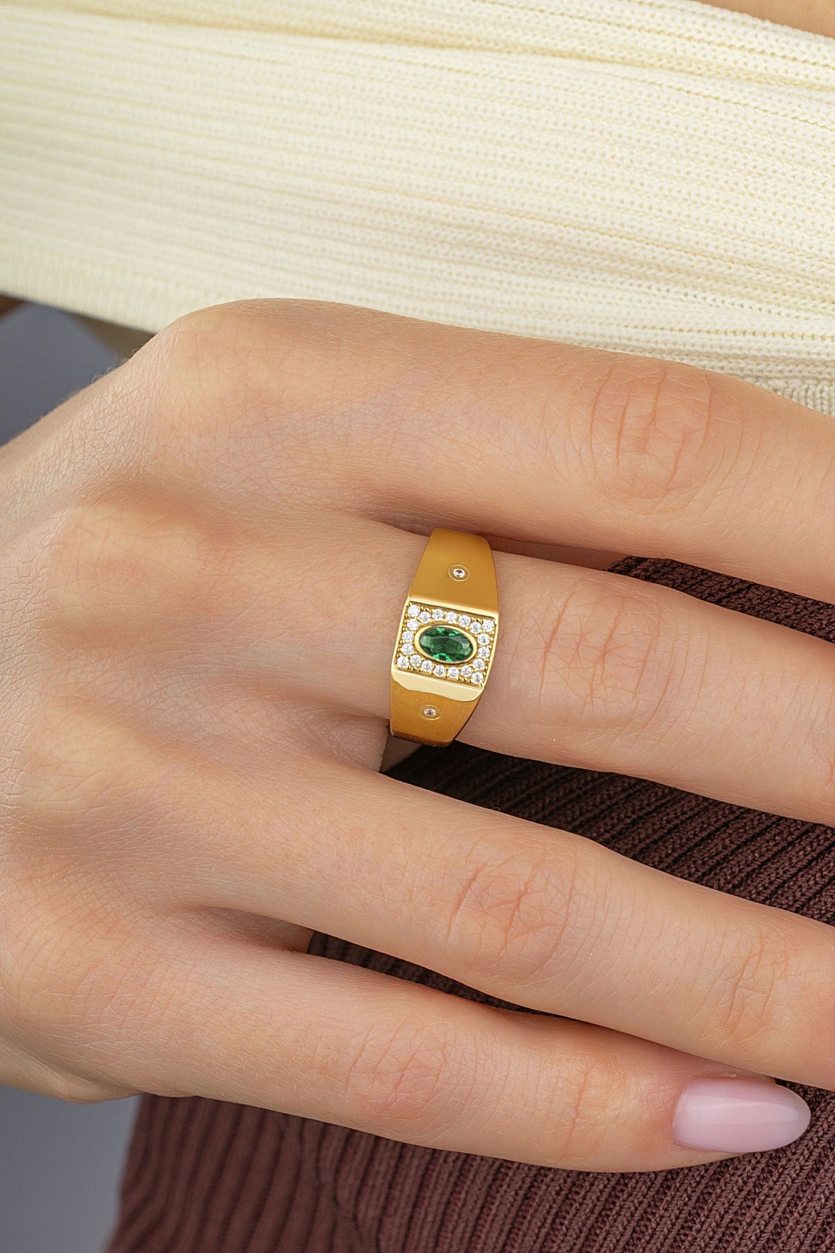 Yeşil Taşlı Oriental Altın Yüzük Ürün ikincil görseli