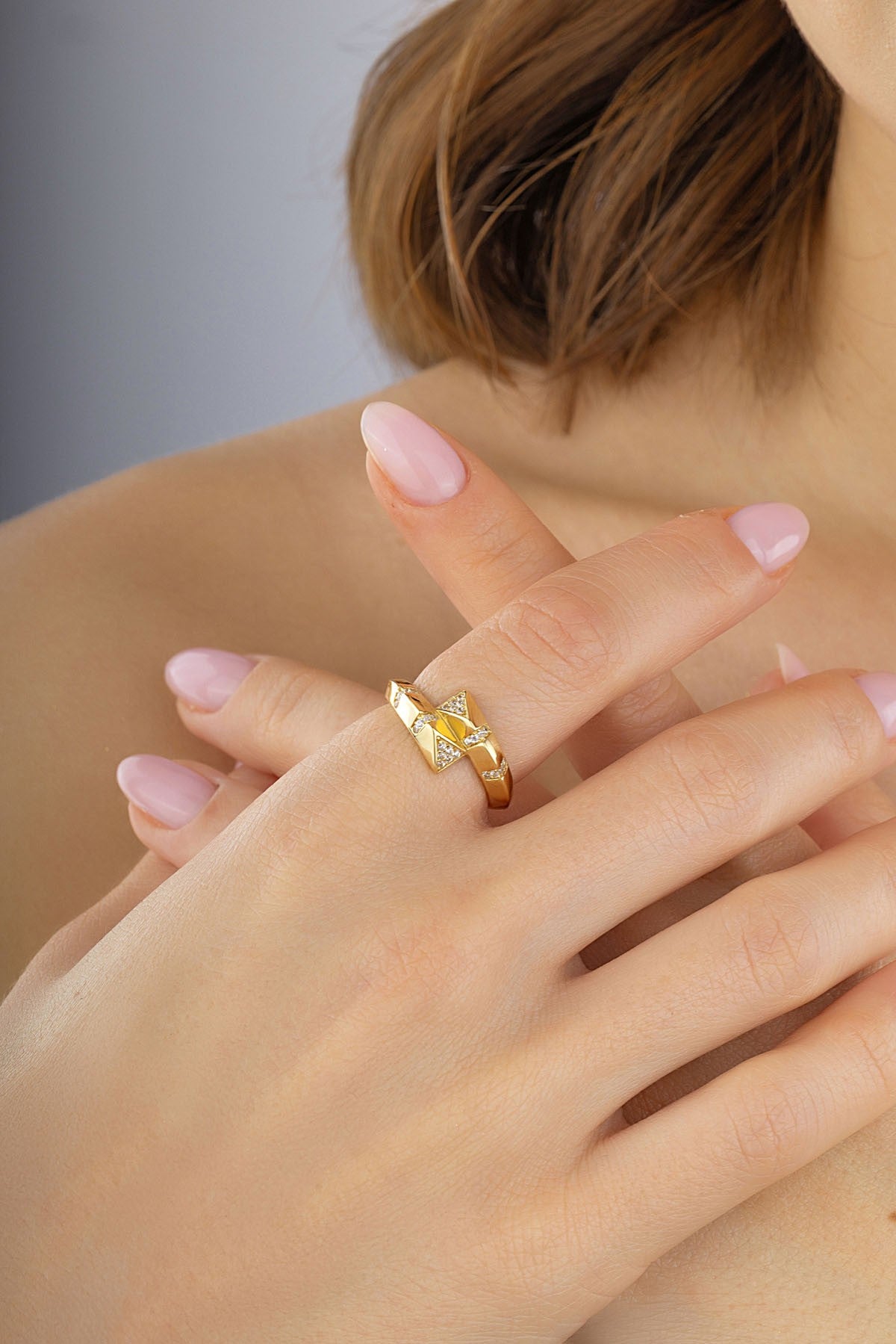 14 Ayar Taşlı Twin Altın Yüzük