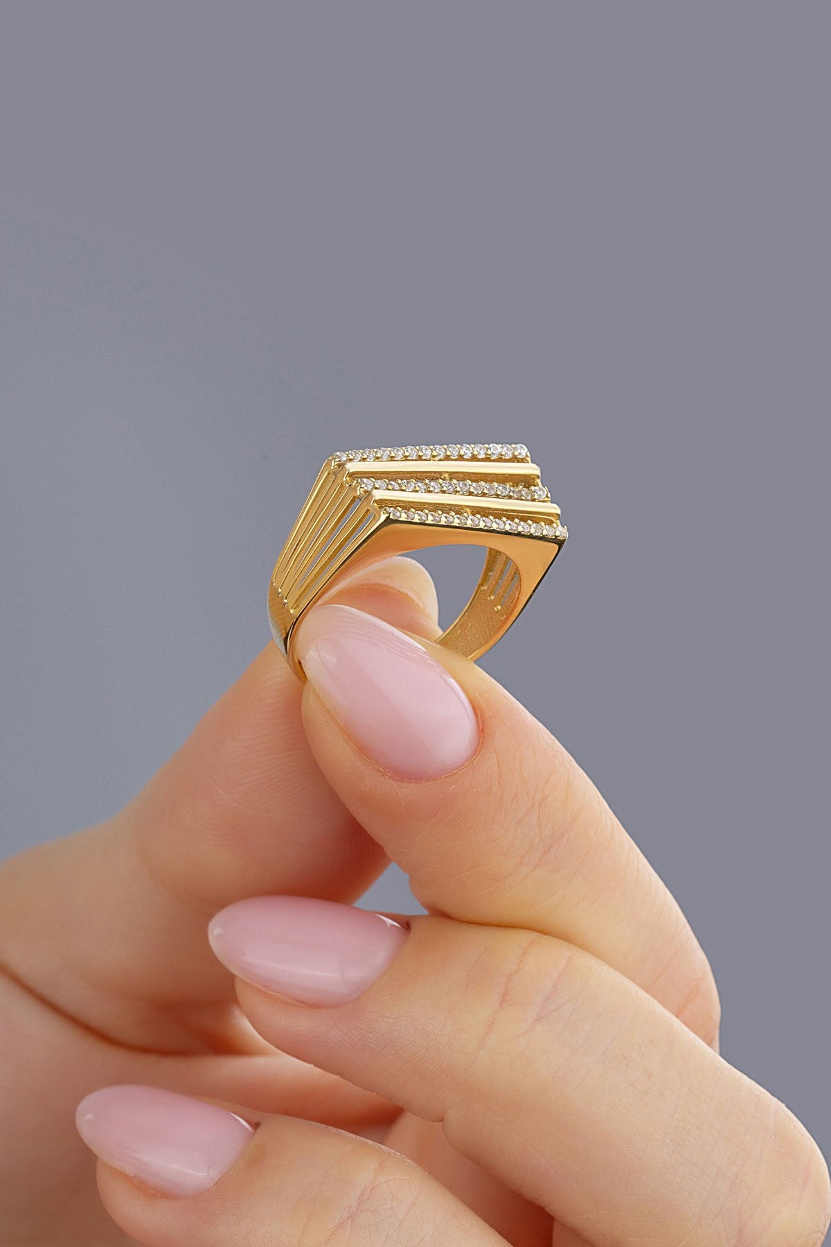 Trio Taş Kare Altın Yüzük