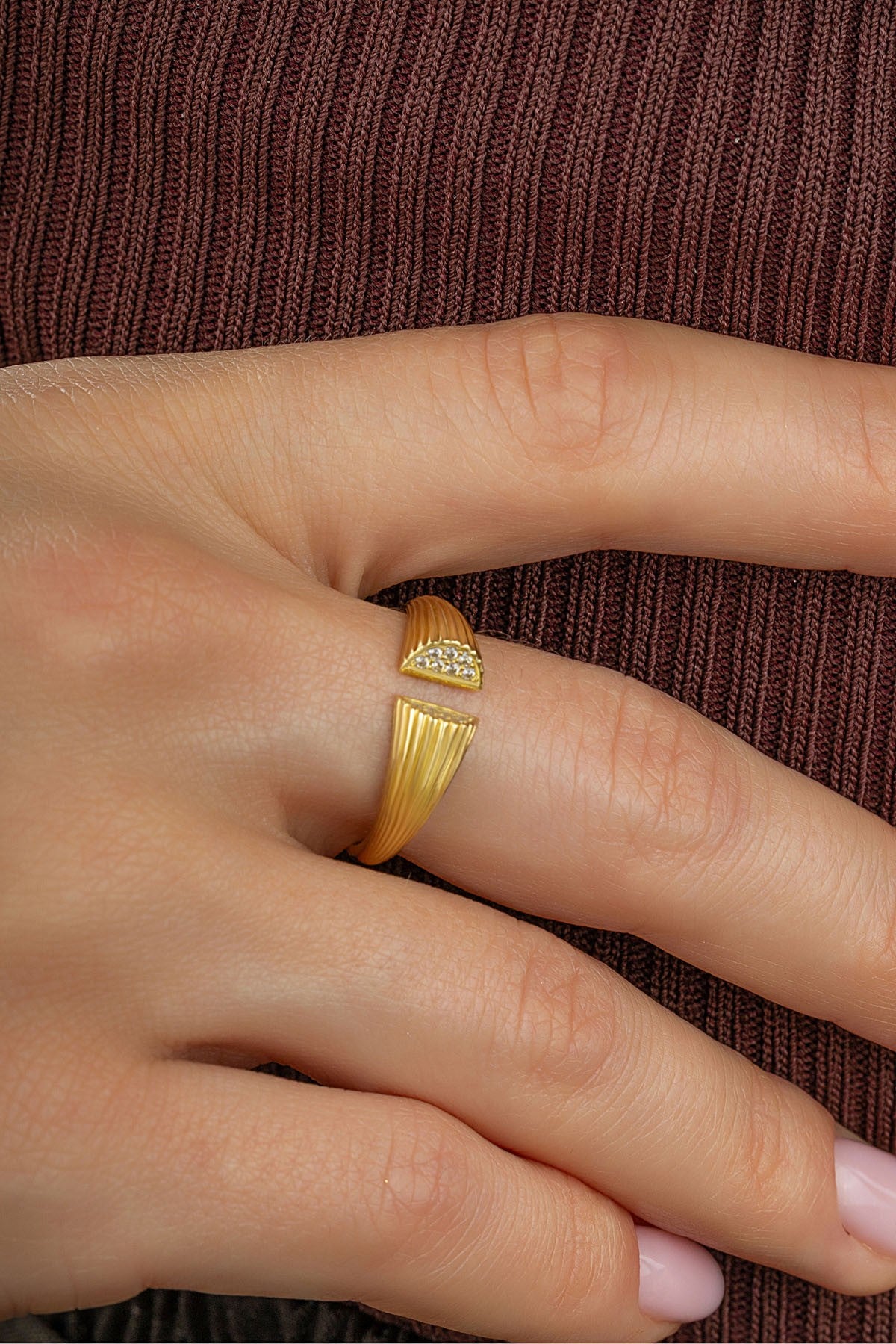 Simetri Altın Yüzük