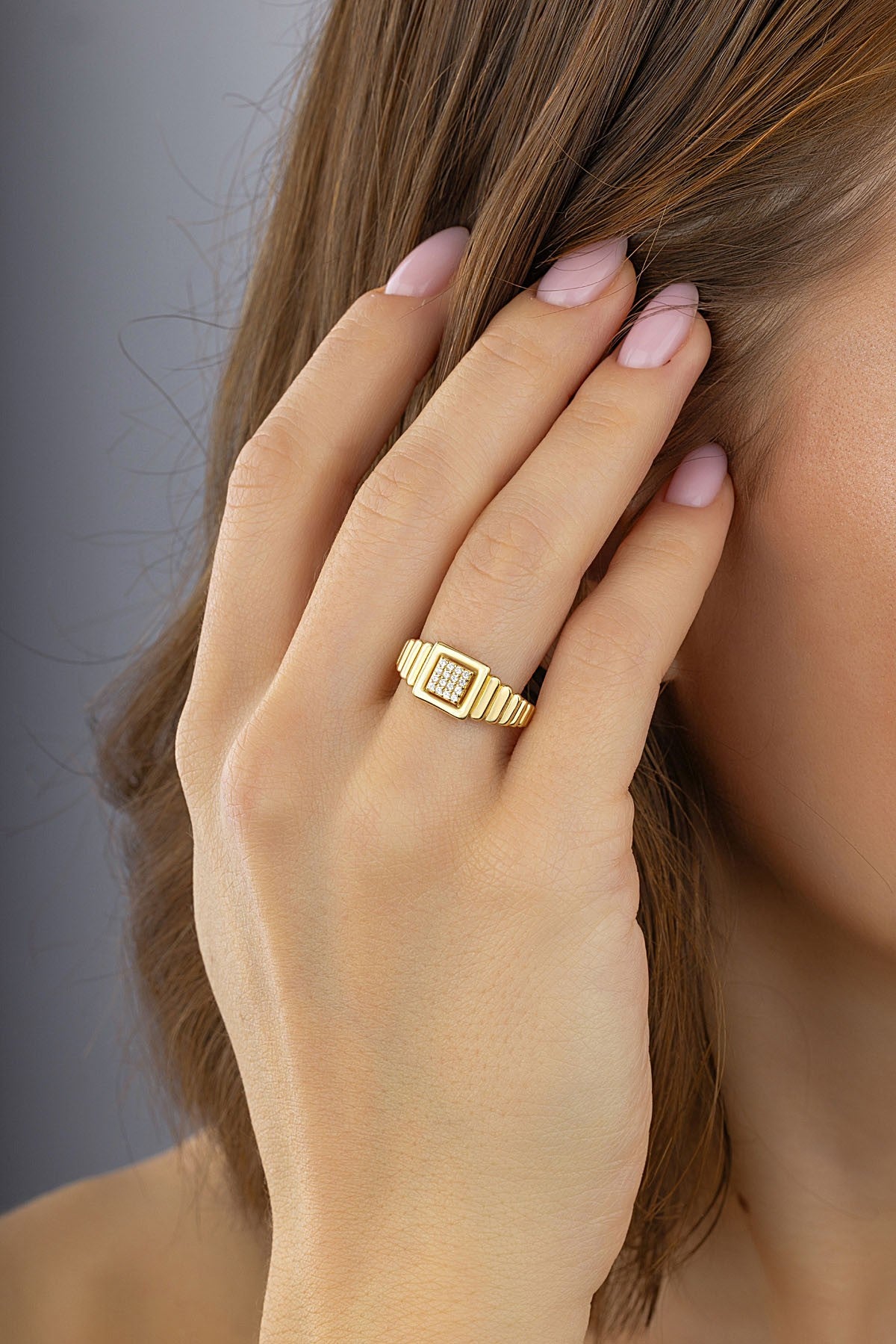 Aura Kare Taşlı Altın Yüzük Ürün ikincil görseli