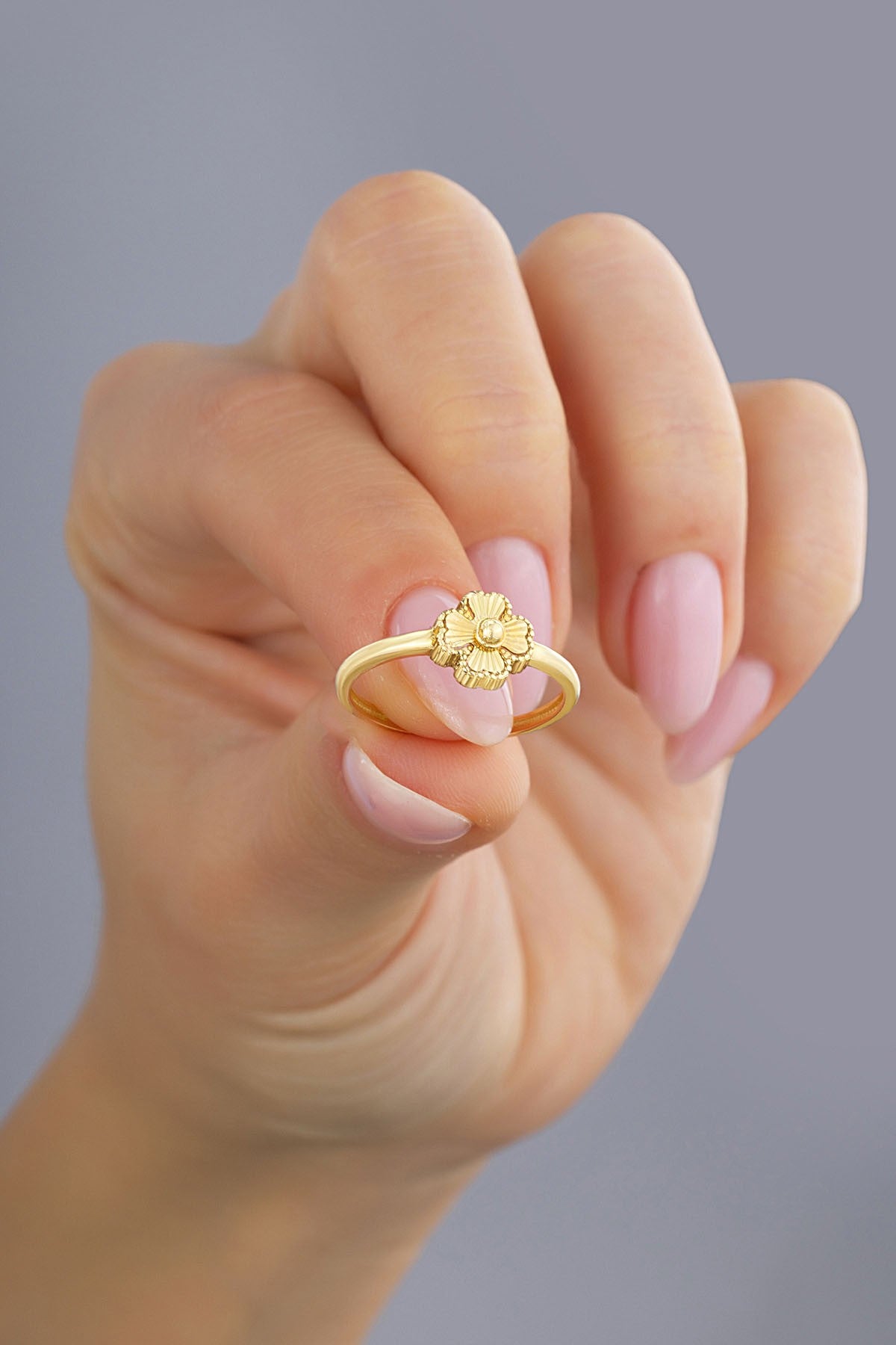 Dört Yapraklı Çiçek Altın Yüzük