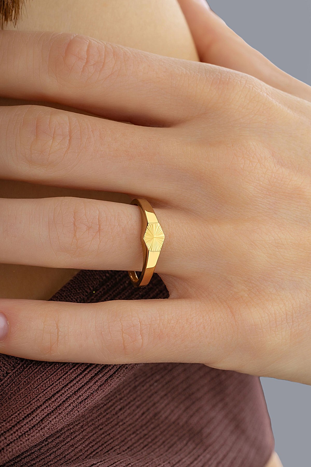 Modern Doku Altın Yüzük Ürün ana görseli