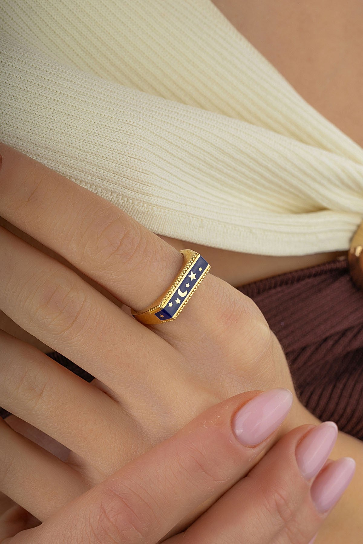 Ay ve Yıldız Figürlü Gece Altın Yüzük Ürün ikincil görseli