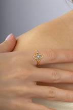 Dört Yaprak Bağ Altın Yüzük