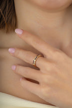 Siyah Beyaz Modern Altın Yüzük