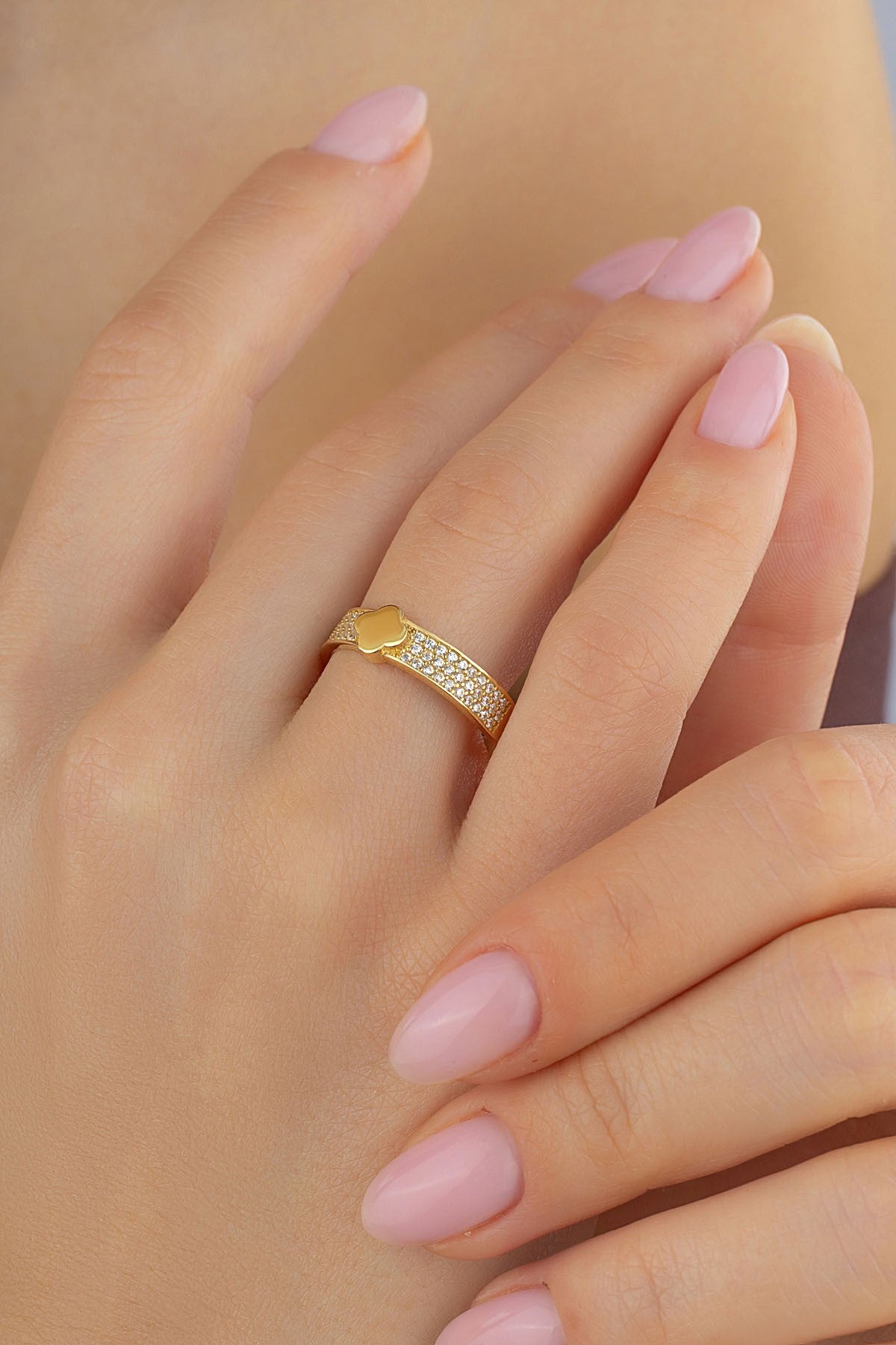 Şerit Yonca Altın Yüzük Ürün ana görseli