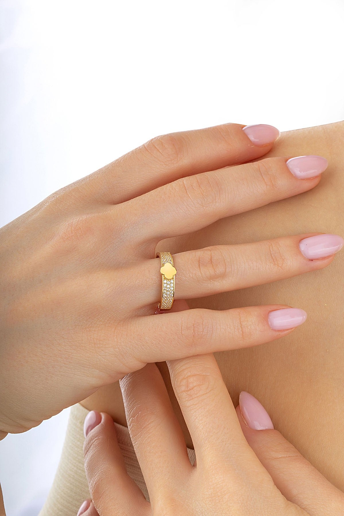 Şerit Yonca Altın Yüzük Ürün ikincil görseli