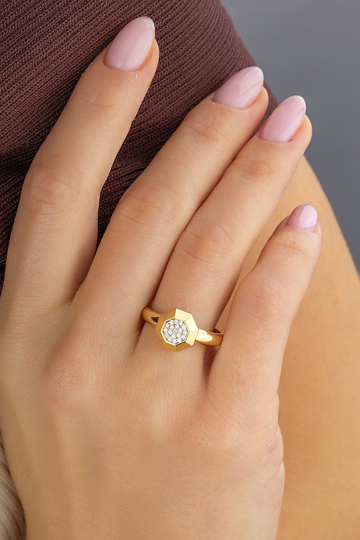 Sekizgen Taşlı Altın Yüzük Ürün ikincil görseli