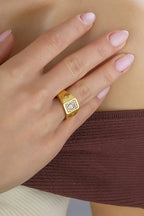 Geometrik Detay Altın Yüzük