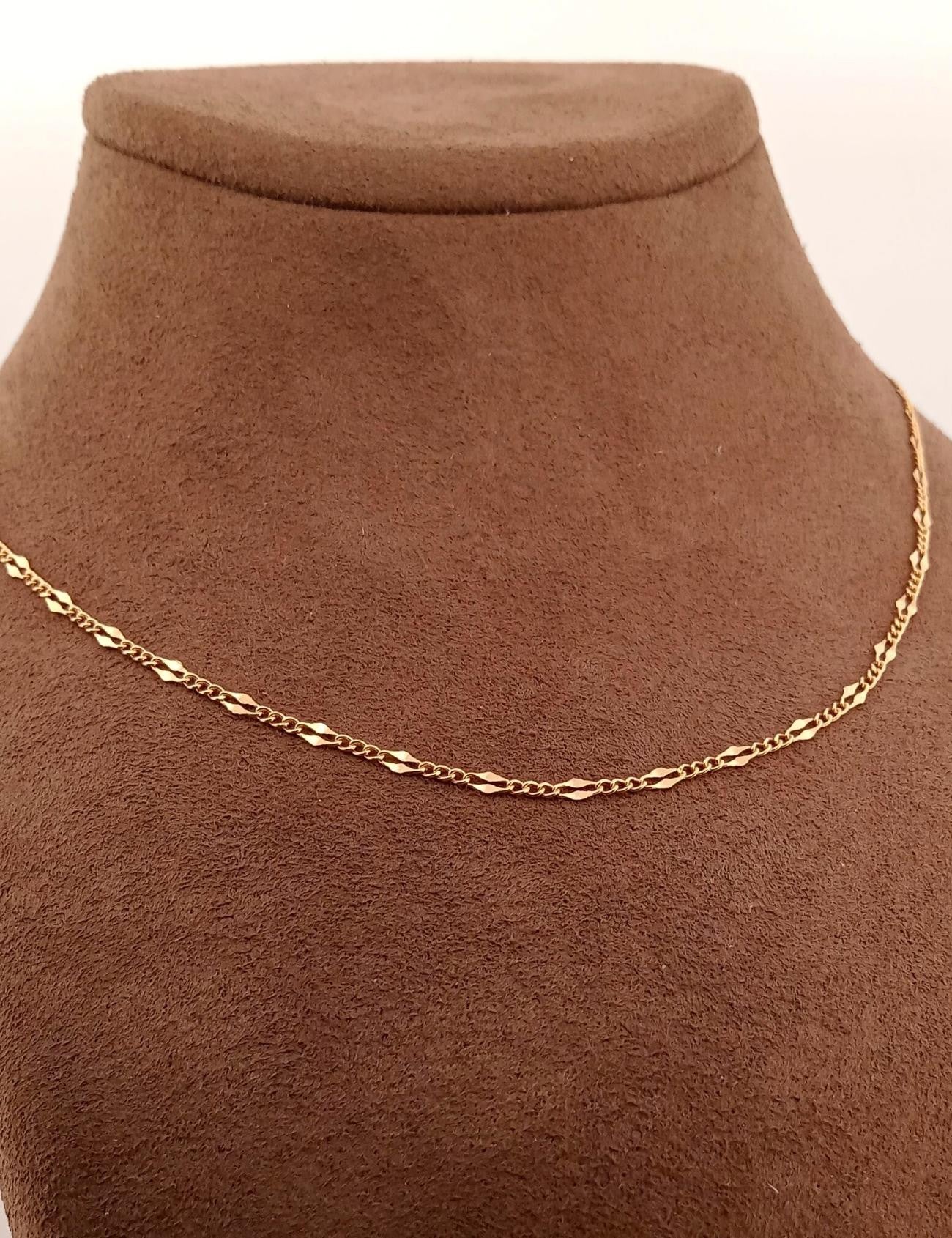 14 Ayar Boomerang Detaylı Zincir Altın Kolye