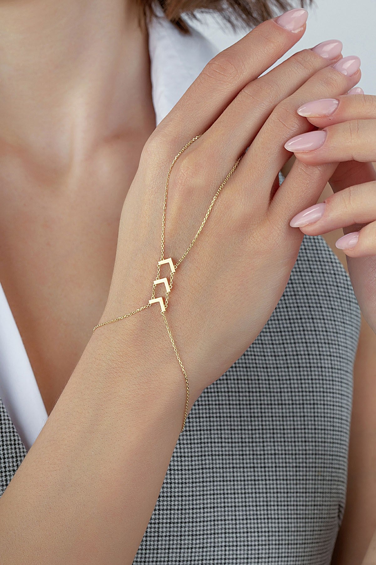 14 Ayar V Figürlü Altın Şahmeran