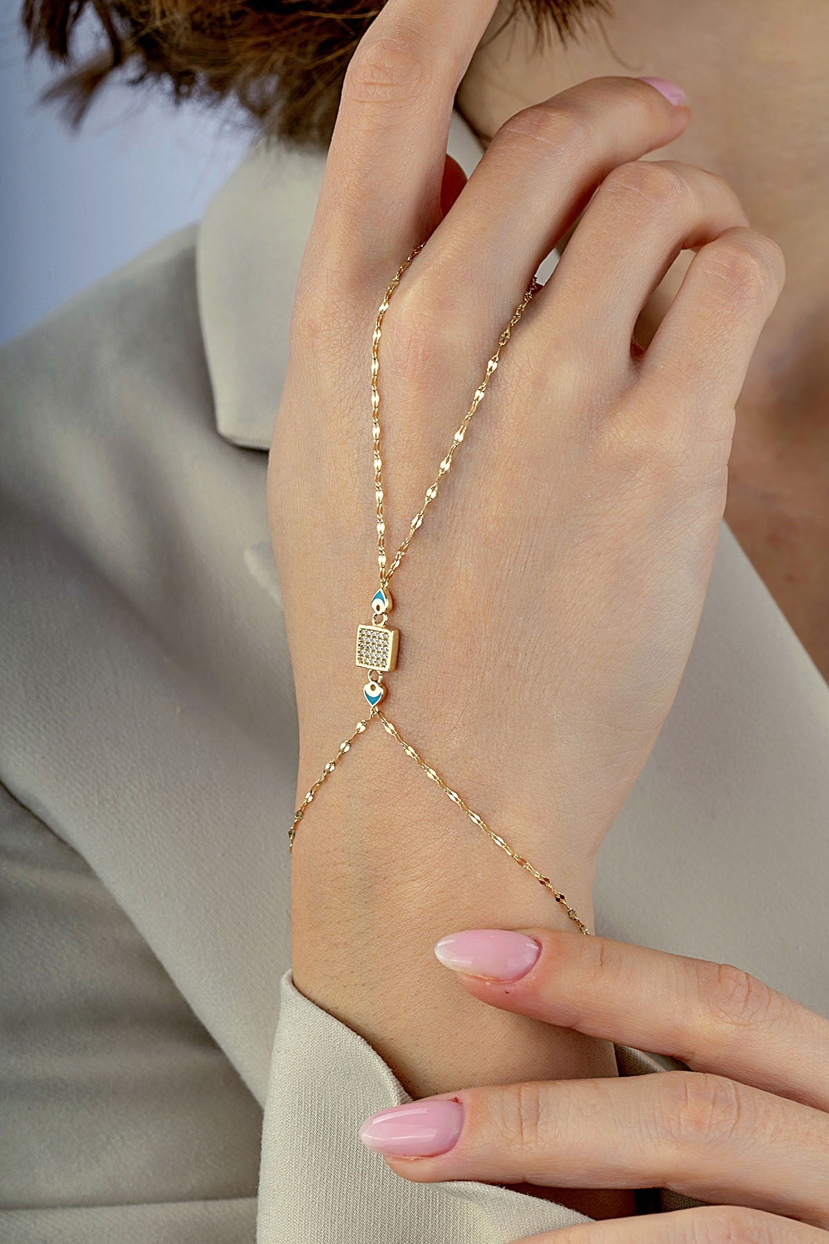 14 Ayar Mineli Kare Taşlı Altın Şahmeran Main image