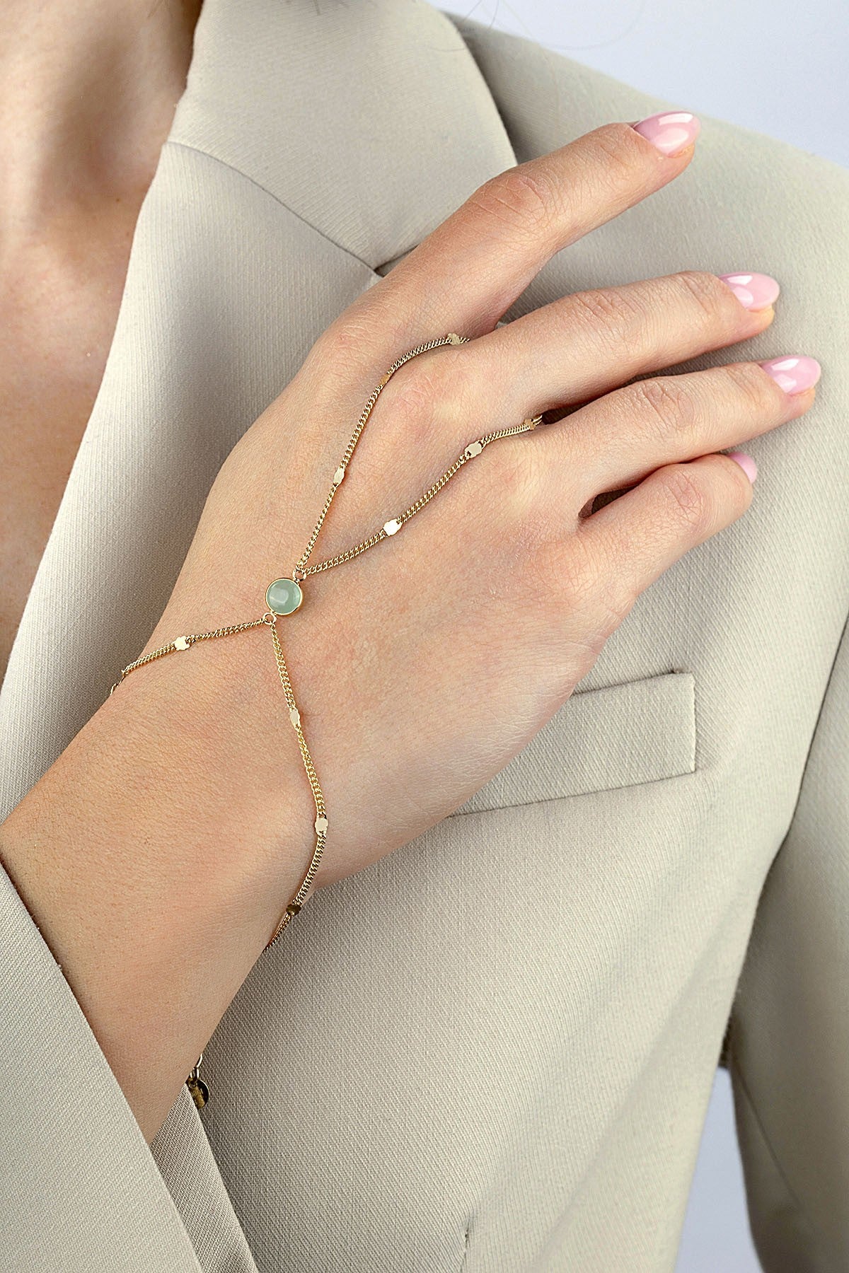 14 Ayar Yeşil Taşlı Altın Şahmeran Main image